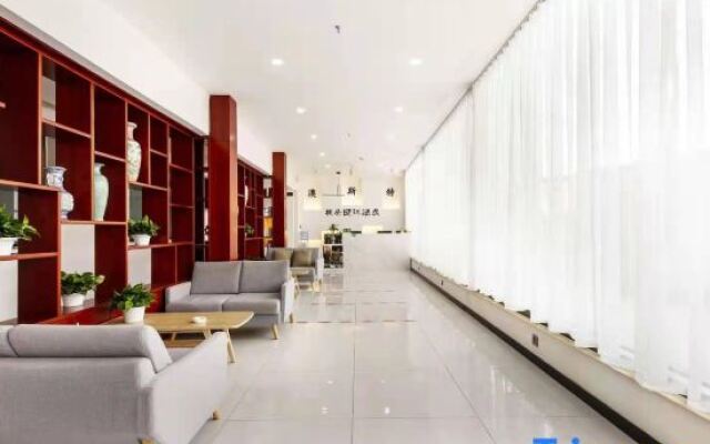 Yingduo International Hotel(Capital airport Xinguo exhibition store)