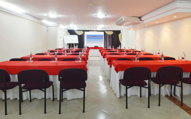 Hotel Plaza Versalles