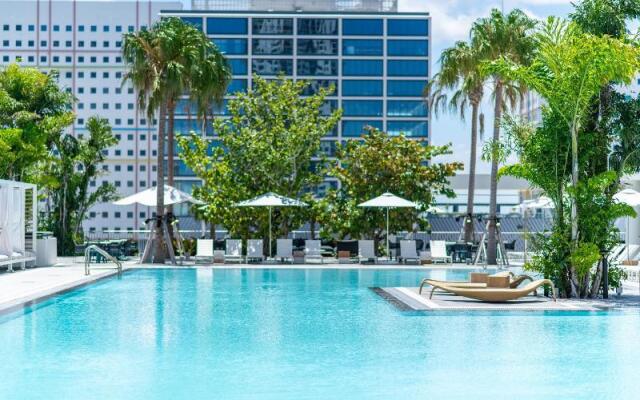 Global Luxury Suites Downtown Miami