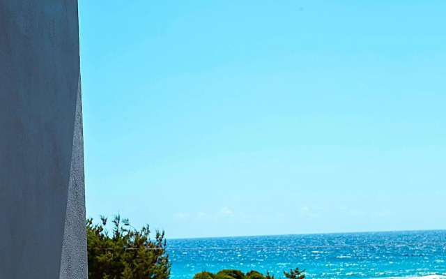 Romanos Beach Villas