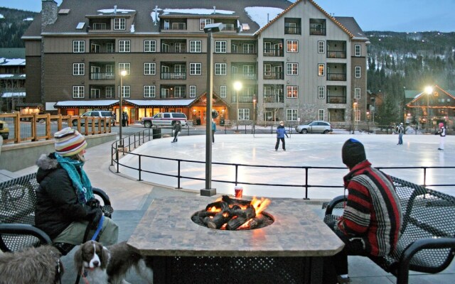 Red Hawk Townhomes 2352