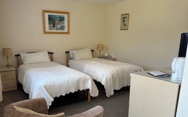 Newent Golf Club & Lodges