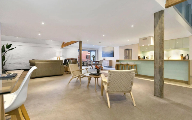 Sullivans Cove Apartments