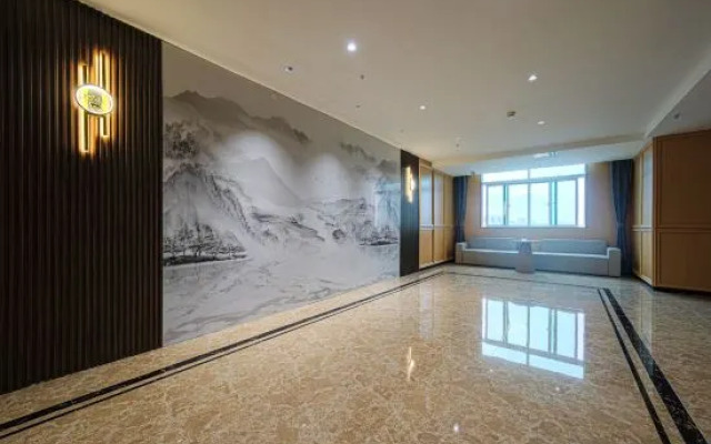 Shishi Laiya Fortune Hotel (Quanzhou South Railway Station)