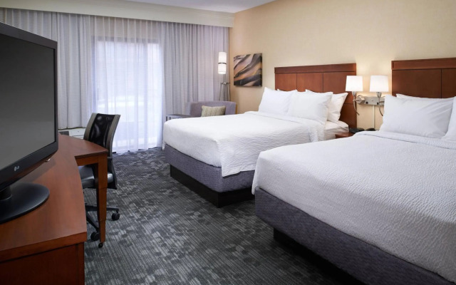 Courtyard by Marriott Detroit Dearborn