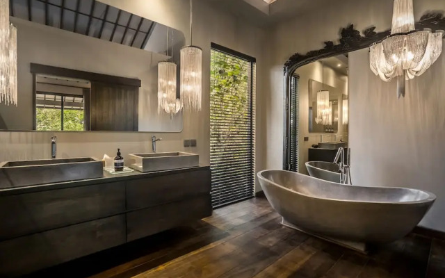 Umayam Luxury Townhouse 6 by Alfred in Bali