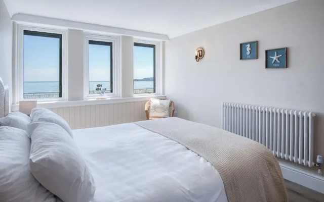 Waterfront 2 - 2 Bedroom Apartment - Wisemans Bridge