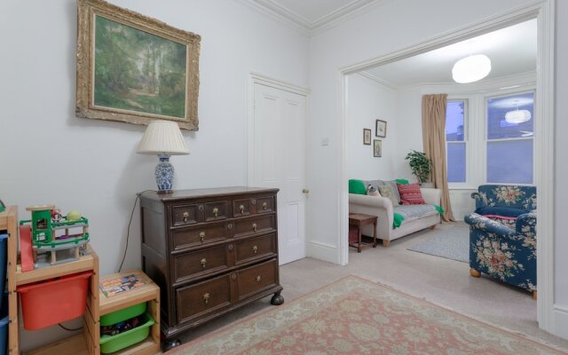 3 Bedroom Family House in Inner East London