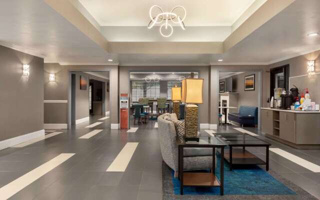 La Quinta Inn & Suites by Wyndham Dublin