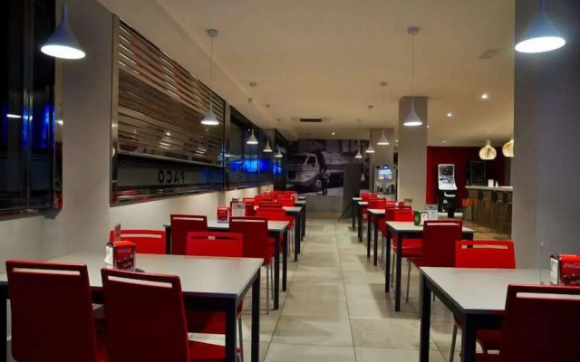 Hostal Restaurante Paco