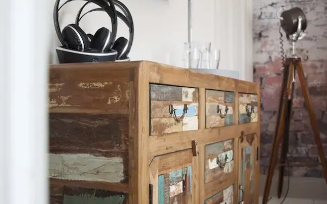 Higgihaus 46 Sleeps 5  Monday - Friday