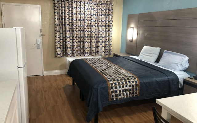 Luxury Inn & Suites