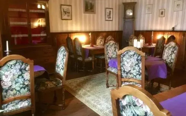 Hotel Croix d'Or et Poste - Swiss Historic Hotel