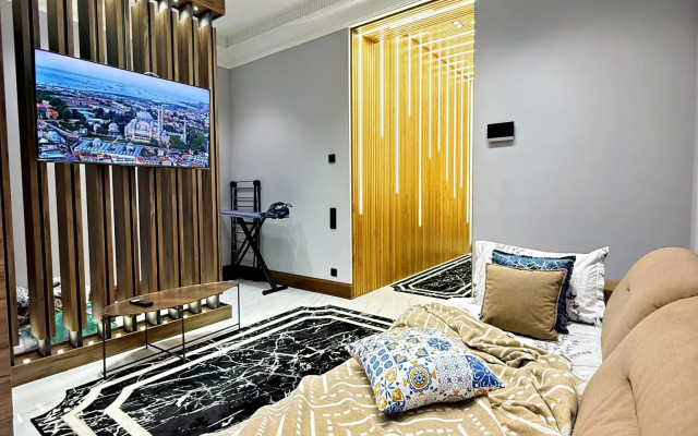 Royal Rentals (Роял Ренталс) на улице Амира Темура 86