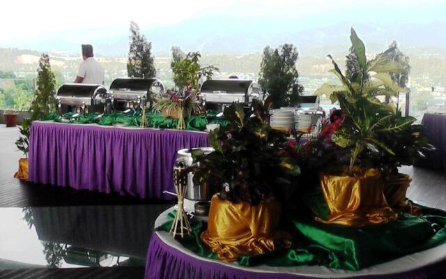 Courtyard Hotel @ 1Borneo