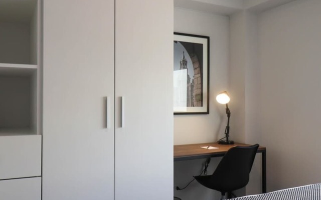 w Authentic 2BR in Miraflores
