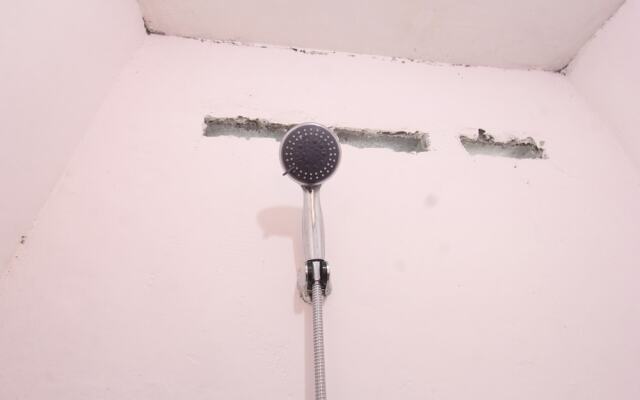 OYO Life 93284 Kos Cendana Raya