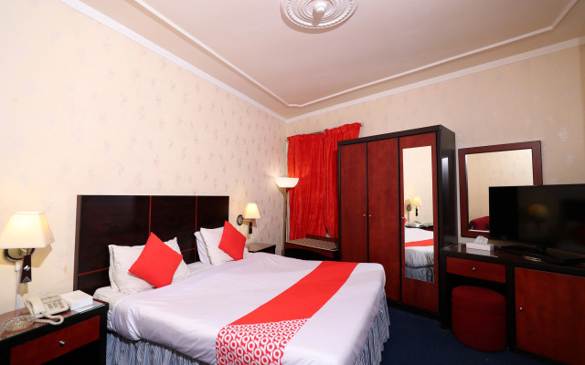 OYO 112 Semiramis Hotel