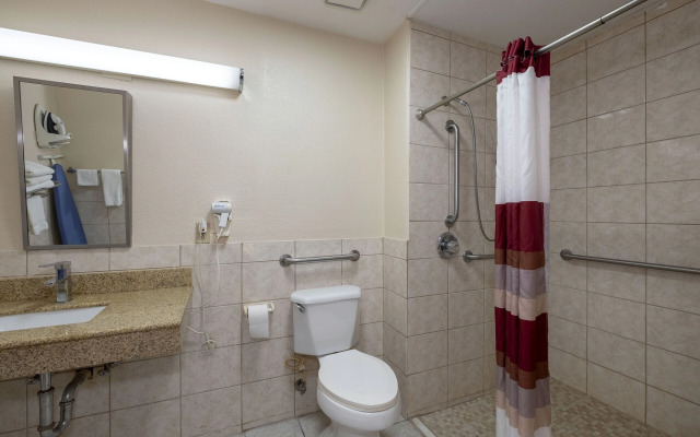 Red Roof Inn Muscle Shoals