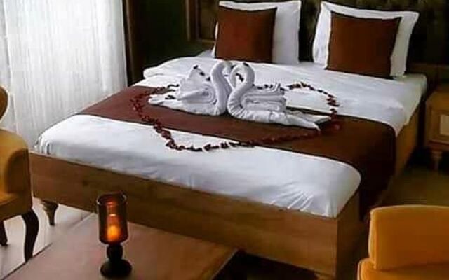 savarona pansiyon otel
