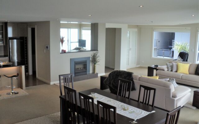 Edgewater Palms Apartments