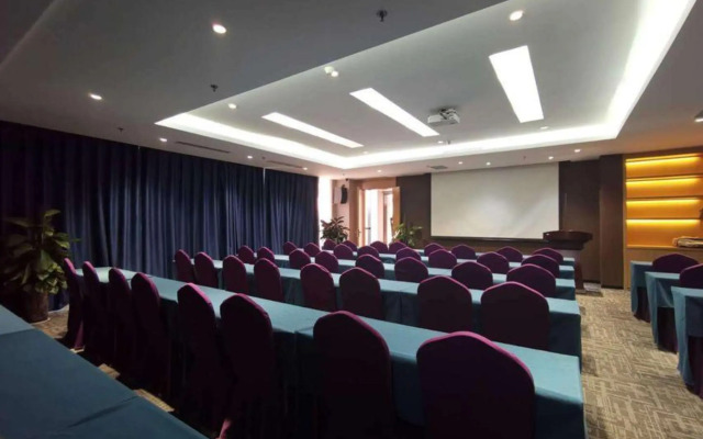 Manju Zhengzhou World 360