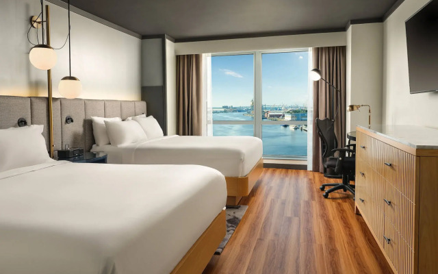 Renaissance Portsmouth-Norfolk Waterfront Hotel