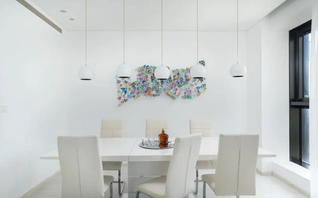 Bat Yam Luxury with Terrace & Sea View