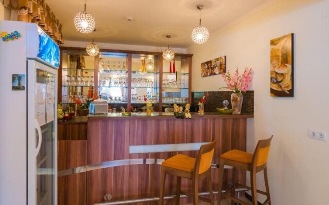 Balaton Colors Beach Hotel