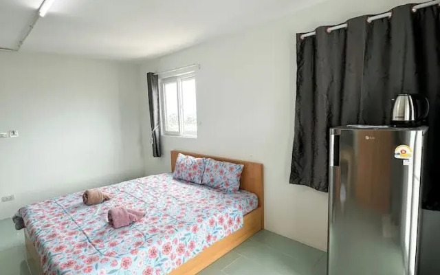 At Samutsakorn Suansom