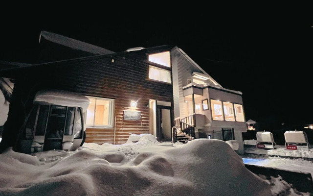 Snowball Hostel