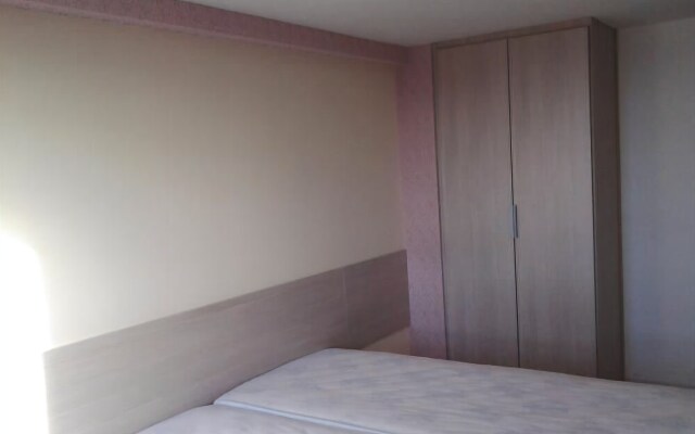 Israel Flat Tambau