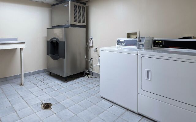 Red Roof Inn Cincinnati East - Beechmont