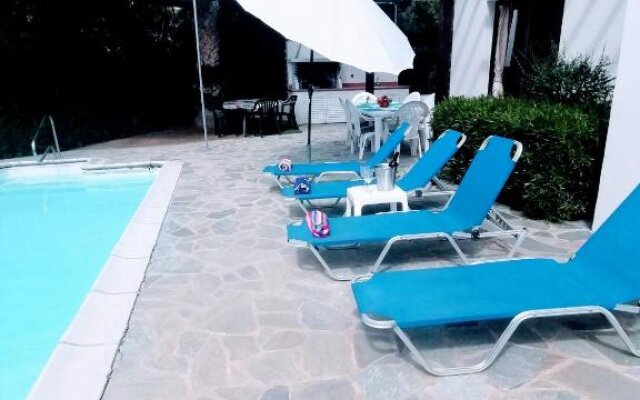 Spacious 3 bedroom villa private pool