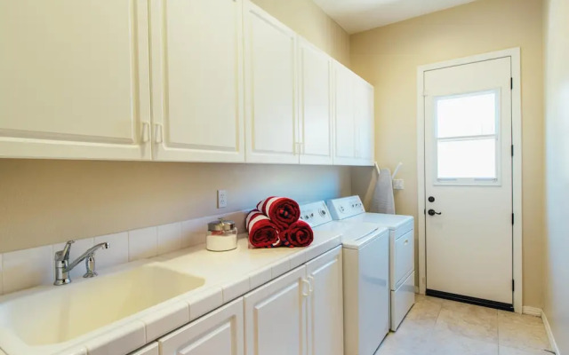 Villa Palma by AvantStay | Villa in Coachella w/ Pool & Spa | Sleeps 15!