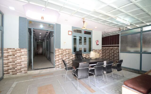 Oyo 28677 Hotel Jeevisha Inn