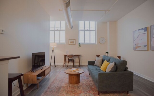 CozySuitesThe Block w Skybridge Access 2