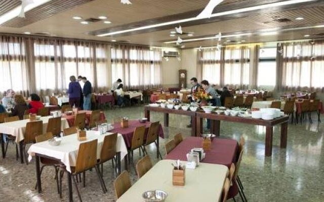 Farod Country Inn