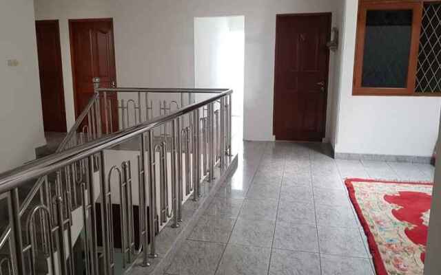 OYO 90560 Pondok Bambu Residence Syariah