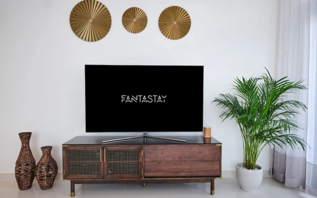 Fantastay Blvd Crescent