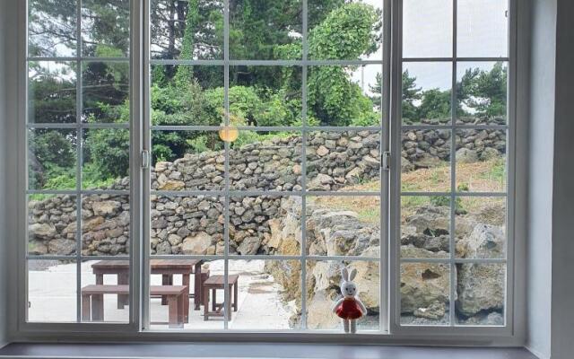 Contain Jeju-Darangswi