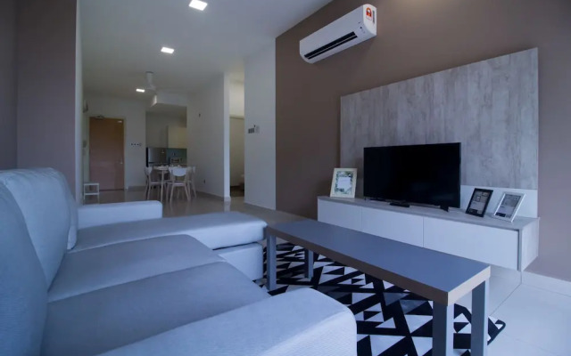 OYO Home 500 Premium 2BR Crest Condo