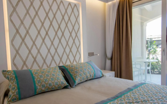 Limone Beach Resort
