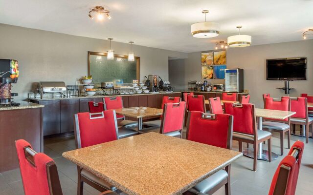 Comfort Inn Meridian - Bonita Lakes