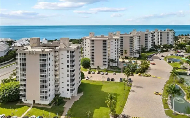 Bonita Beach & Tennis Condo