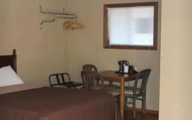 Eastwood Inn Of Wadena