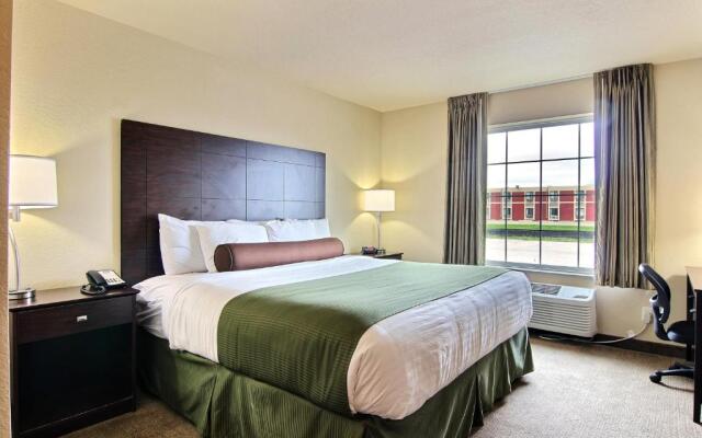 Cobblestone Hotel & Suites - Crookston