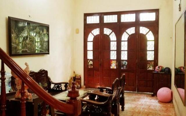 Private room, international area, near Airport