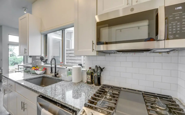 Modern Austin Vacation Rental w/ Covered Patio