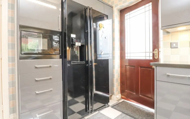 23 Wolsey Close
